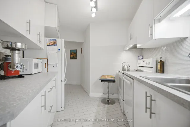 335 Mill Rd #903, Toronto 3