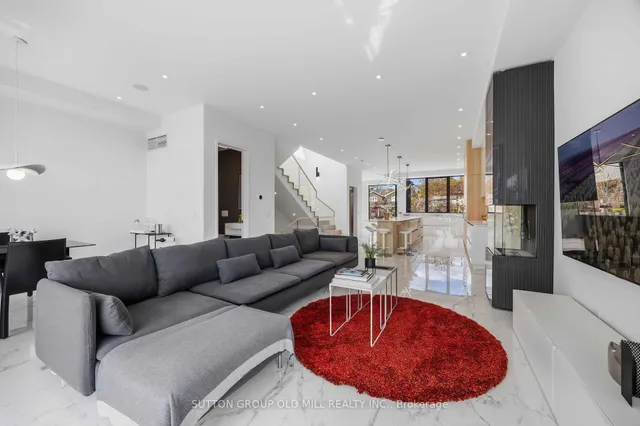 89 Regal Rd, Toronto 3