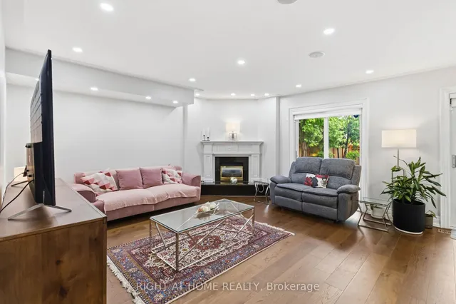 2128 Eighth Line, Oakville 4