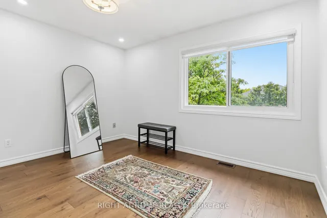2128 Eighth Line, Oakville 5