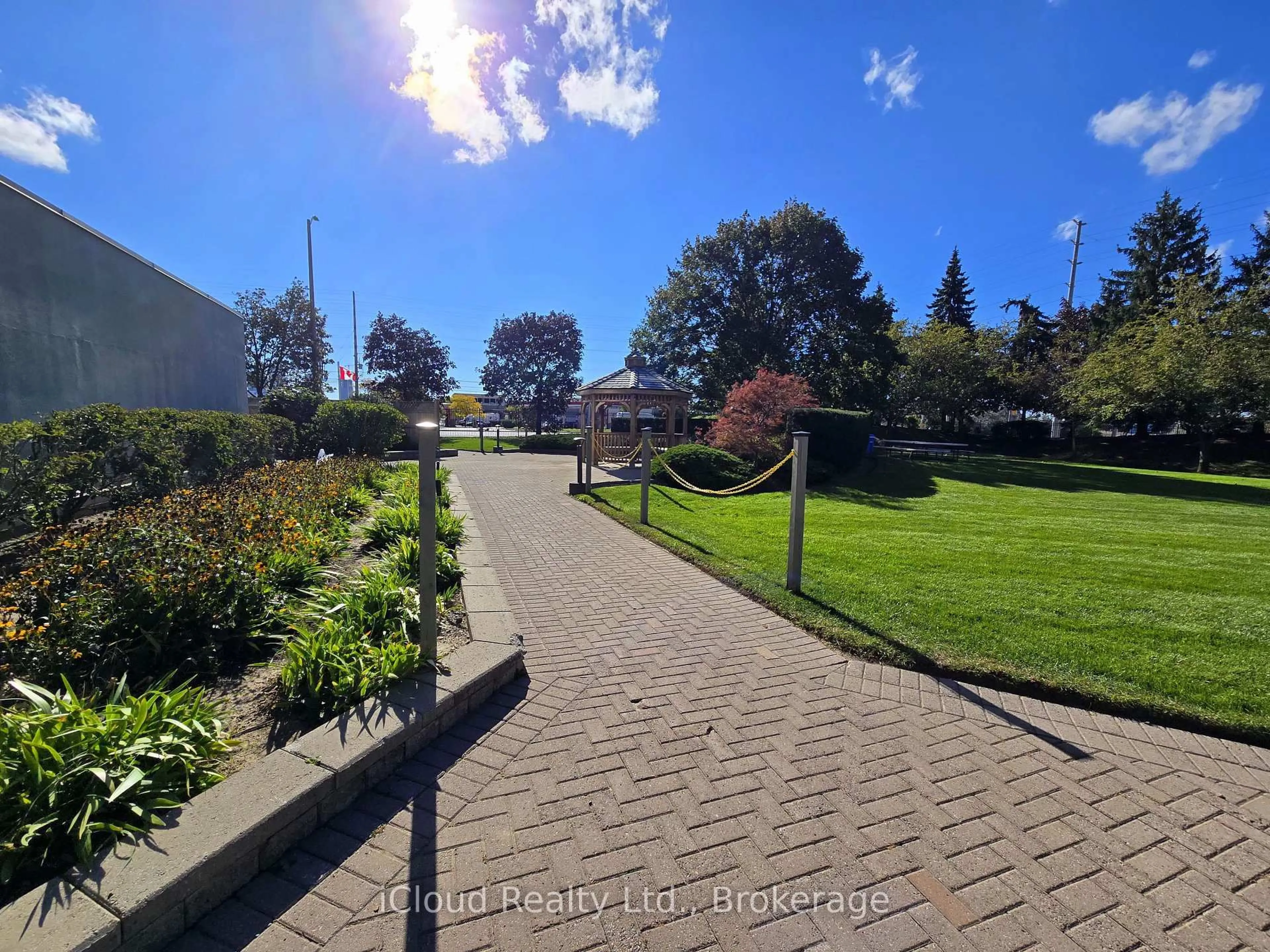 trreb/IMG-W13829394_2c1377f4-9968-4df9-9b1c-0615e07f2530-l.jpg