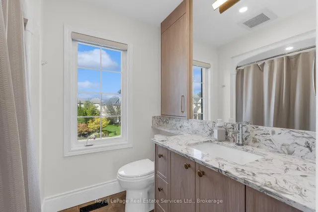 2271 Littondale Lane, Oakville 5