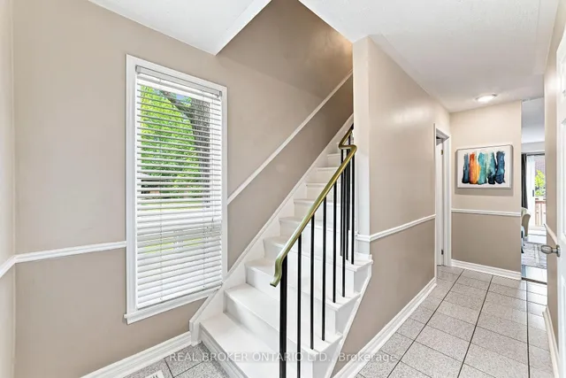 1270 Gainsborough Dr #61, Oakville 4
