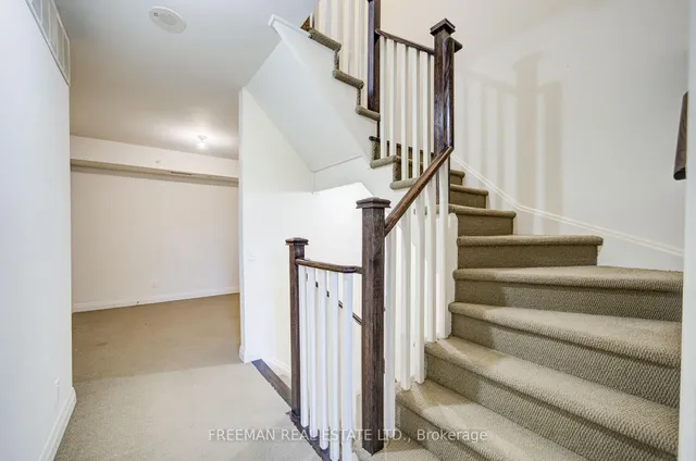 5 Valhalla Inn Rd #TH108, Toronto 5
