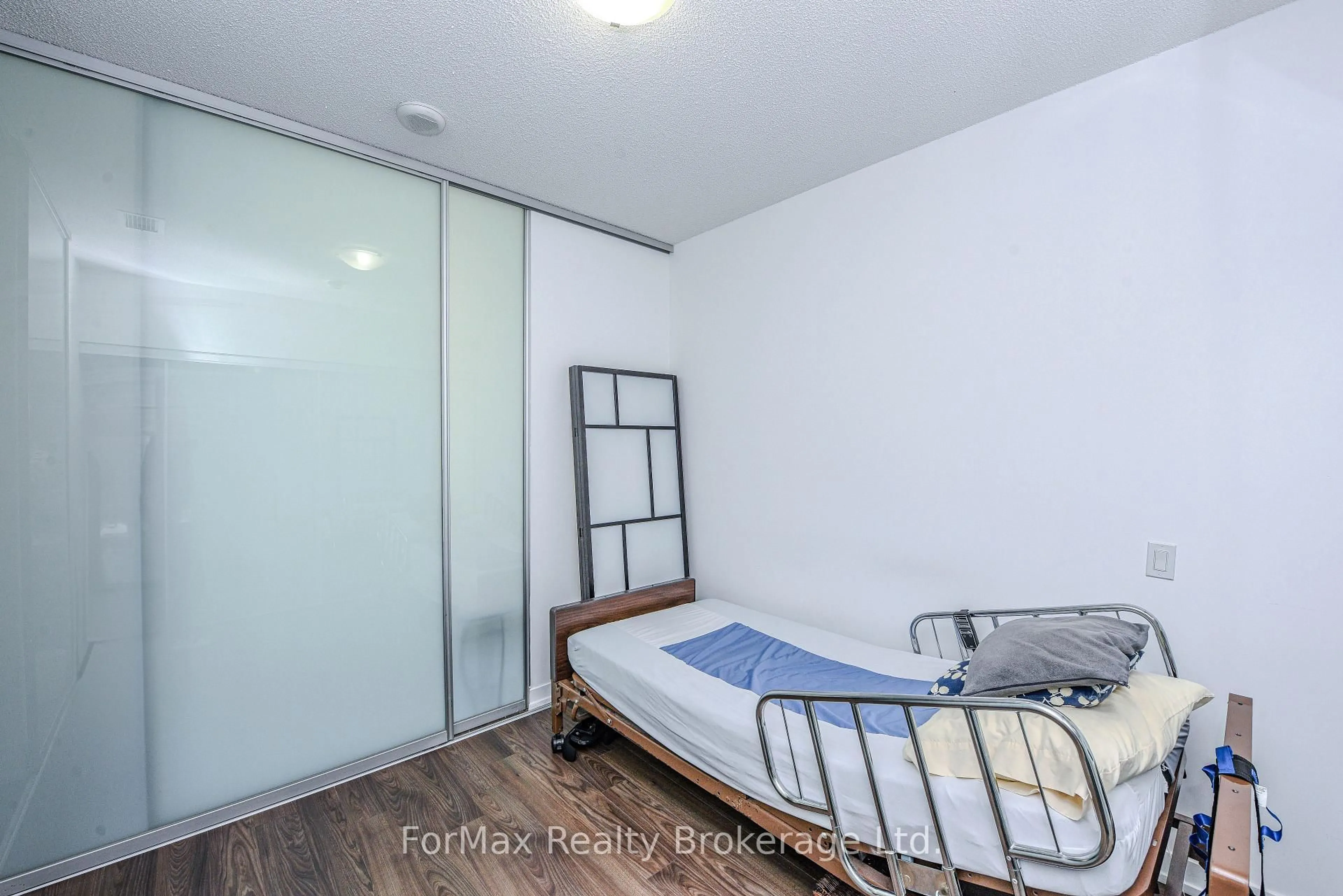 trreb/IMG-W13829666_3d801a73-3b04-42d9-8f0b-13a1954b662a-l.jpg