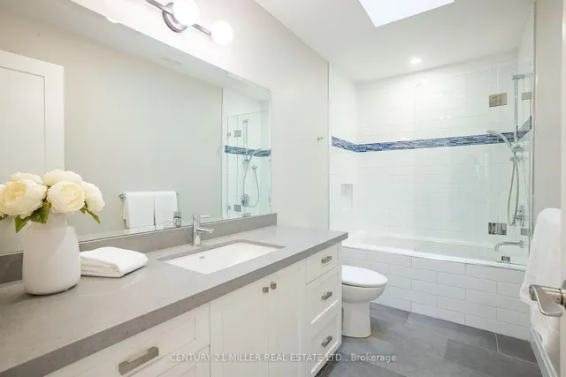 407 Maple Grove Dr, Oakville 5