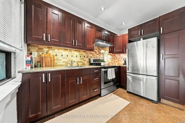 372 Blackthorn Ave, Toronto 5