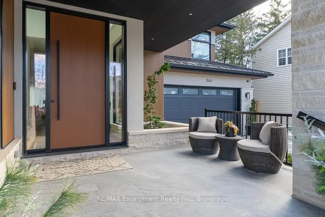 540 Patricia Dr, Oakville 4