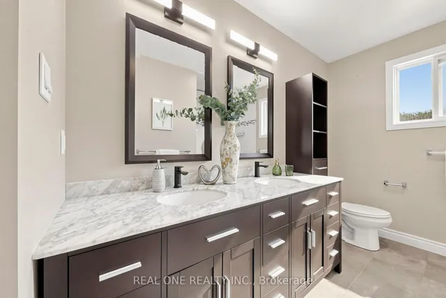 1213 Rosethorne Rd, Oakville 4