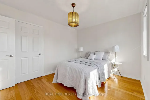 1213 Rosethorne Rd, Oakville 5