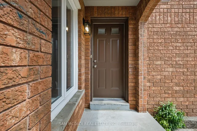 3847 Densbury Dr, Mississauga 2