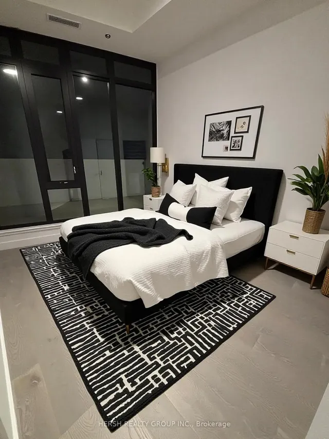160 Kingsway Cres #806, Toronto 4