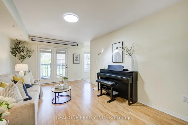 2441 Greenwich Dr #14, Oakville 5