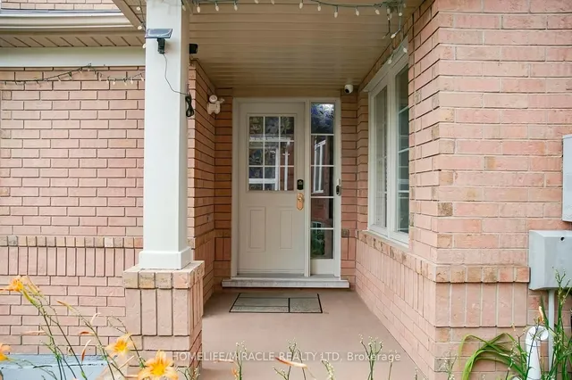 81 Narrow Valley Cres, Brampton 3