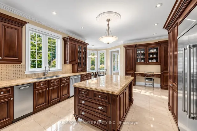 38 Wilmar Rd, Toronto 5