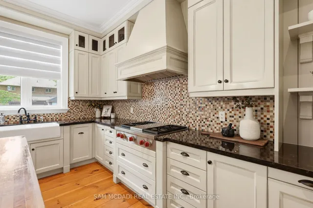 725 Queensway, Mississauga 5