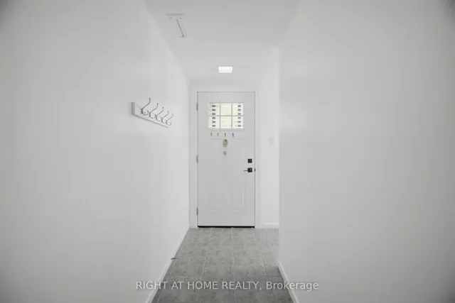1250 Mississauga Valley Blvd #108, Mississauga 4