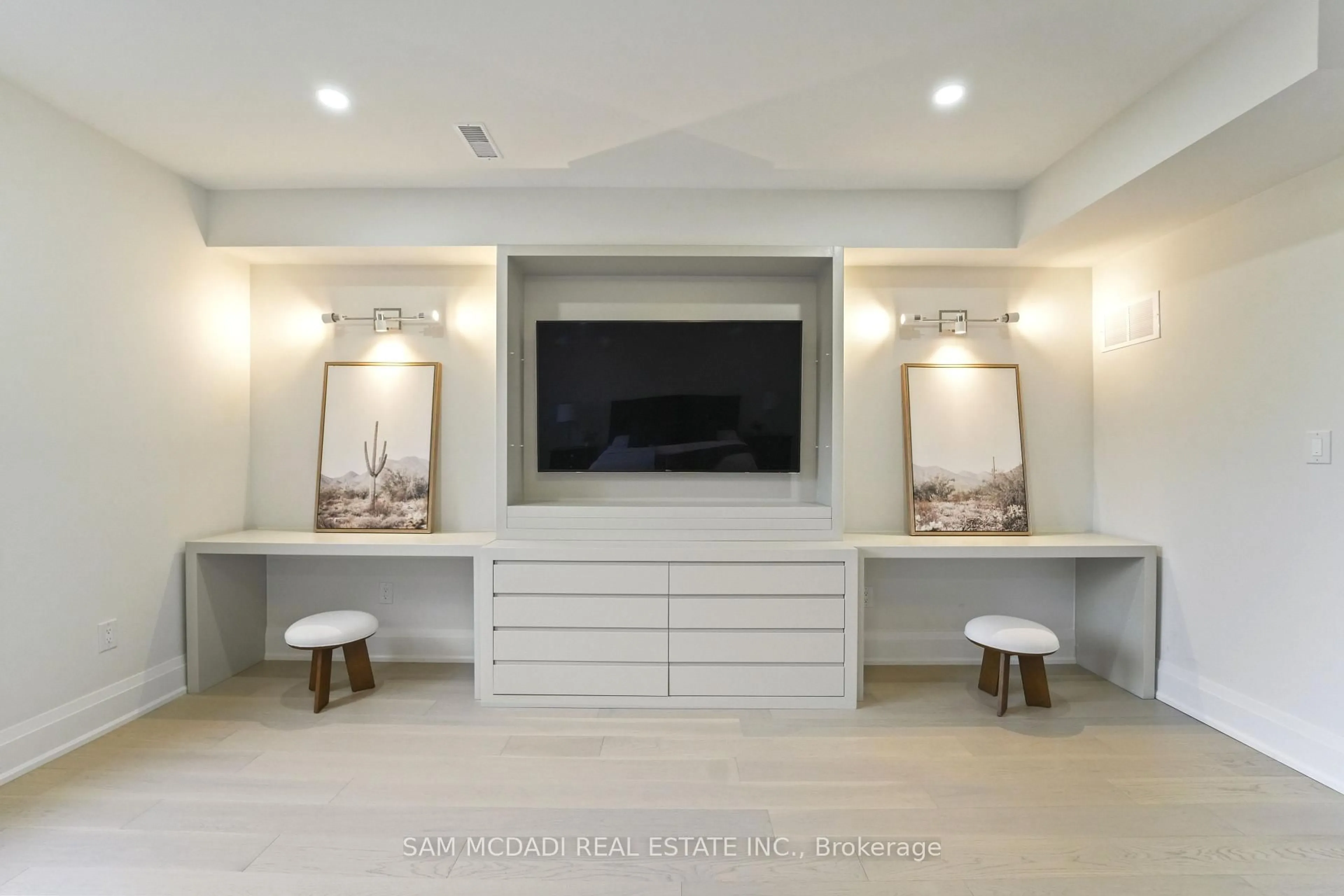 trreb/IMG-W13832618_0d3813a2-6f1b-44a7-8f20-bcfc8a388d3f-l.jpg