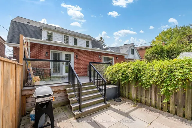 18 Albani St, Toronto 5