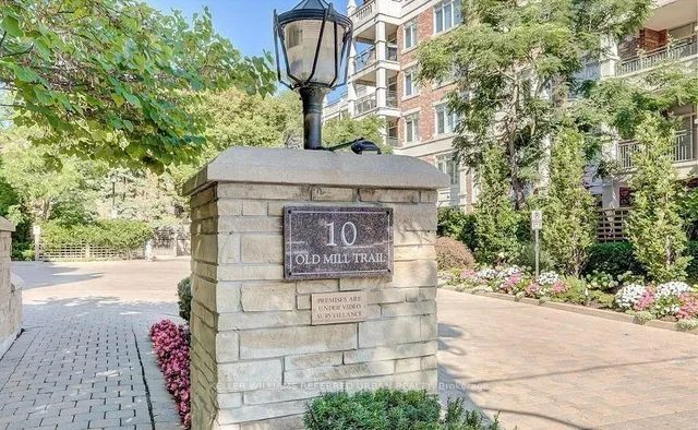 10 Old Mill Tr #210, Toronto 2