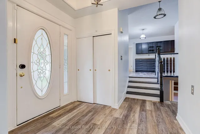 374 Spruce St, Oakville 5