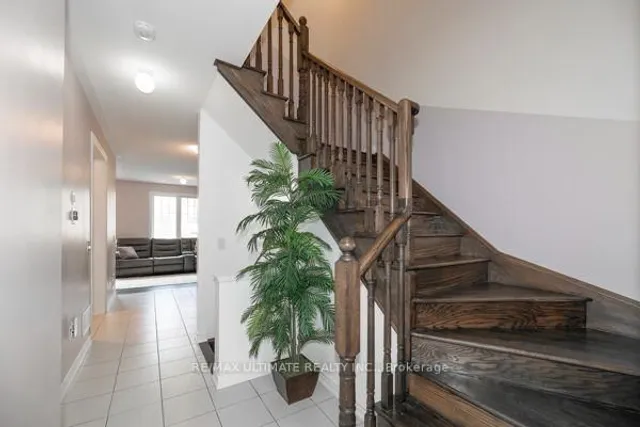 31 Davenfield Circ, Brampton 3