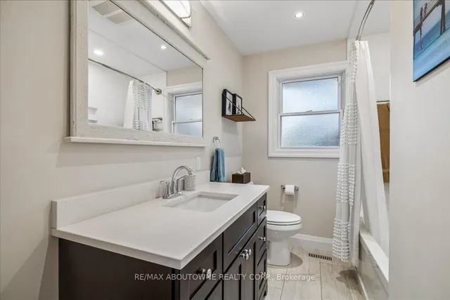 316 River Side Dr, Oakville 4