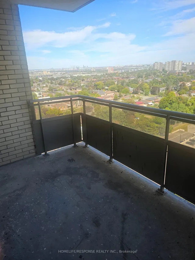 390 DIXON Rd #1903, Toronto 3