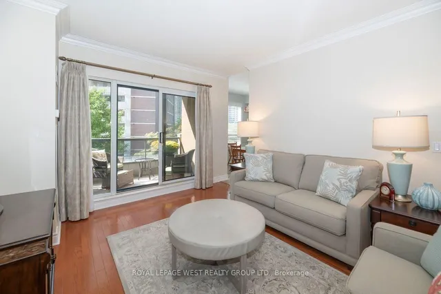 1 Lomond Dr #302, Toronto 2