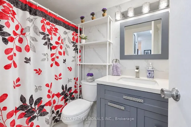 31 Four Winds Dr #701, Toronto 3
