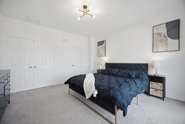 537 Dundas St, Oakville 5
