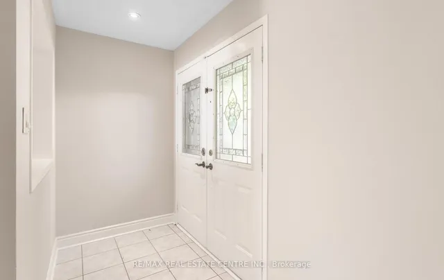 6464 Hampden Woods Rd, Mississauga 5