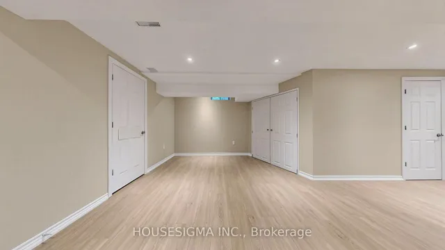 32 Willoughby Way, Halton Hills 3