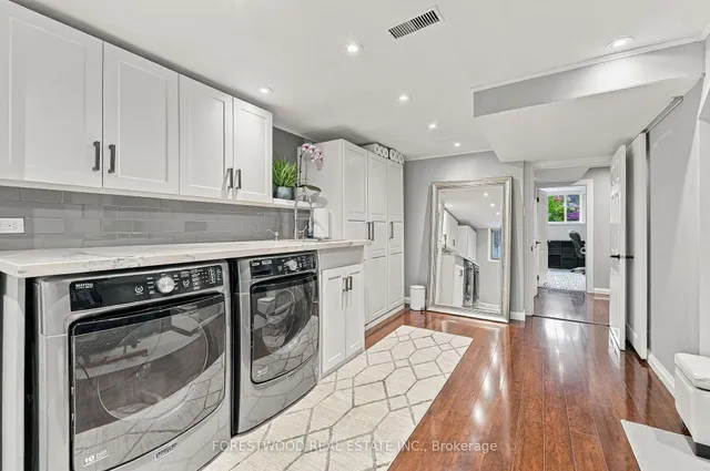 1063 Flagship Dr, Mississauga 3