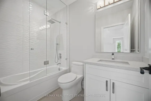 1496 Mansfield Dr, Oakville 2