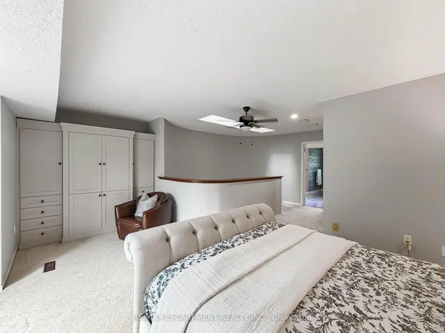 45 Tradewind Dr, Oakville 5