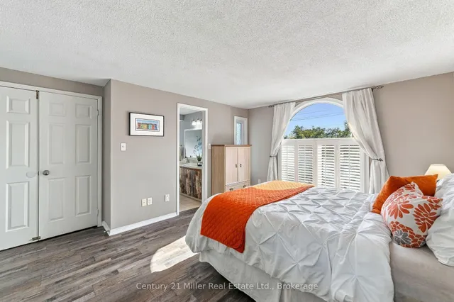 1562 Litchfield Rd, Oakville 5