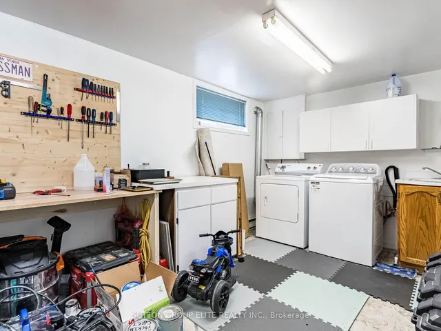 640 Rathburn Rd #8, Mississauga 4