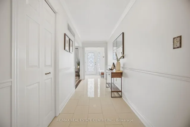 1876 Bough Beeches Blvd, Mississauga 5