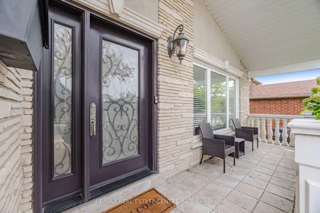 1876 Bough Beeches Blvd, Mississauga 3