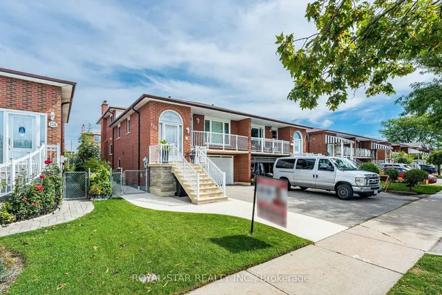 122 Sawmill Rd, Toronto 3