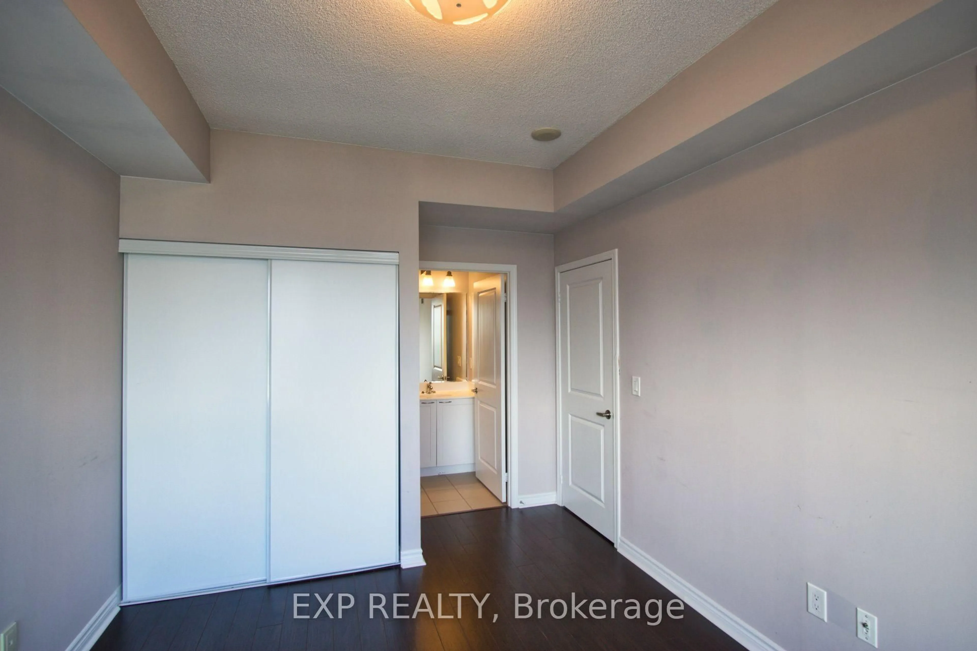 trreb/IMG-W13837630_1face8f9-e26e-4afb-9e49-26b9166239b9-l.jpg