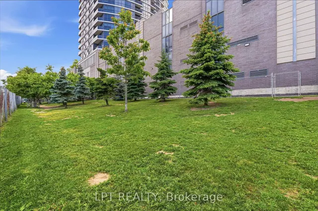 10 Gibbs Rd #709, Toronto 3