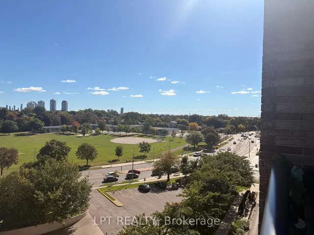 10 Gibbs Rd #709, Toronto 5