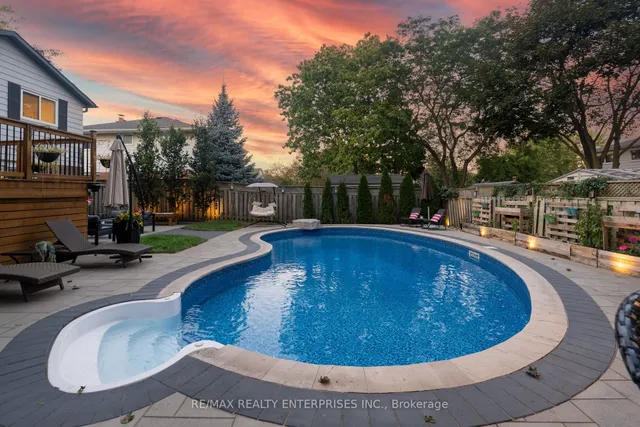 2668 Homelands Dr, Mississauga 2
