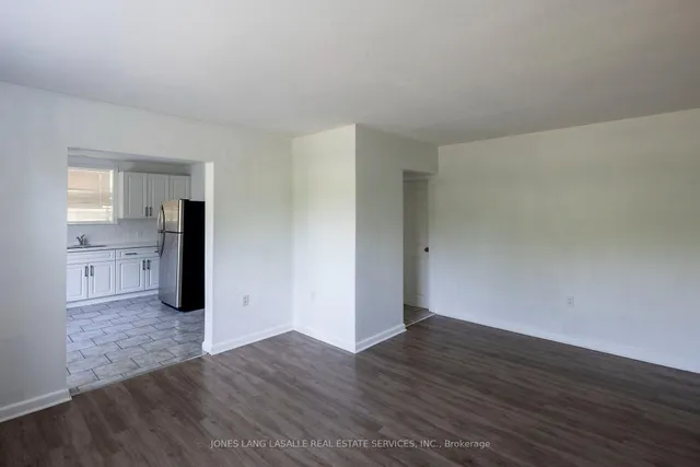 2158 Lilnan Crt, Burlington 4