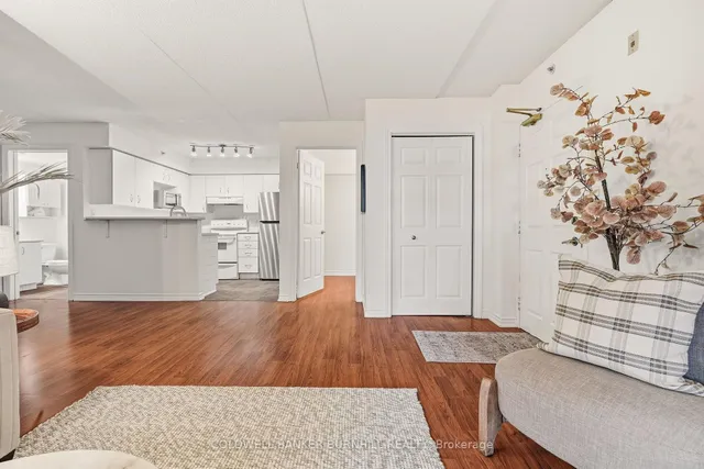 1451 Walkers Line #108, Burlington 5