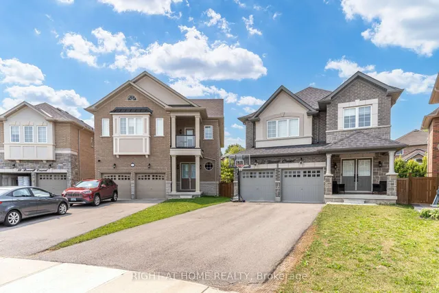 51 Rosewell Cres, Halton Hills 3