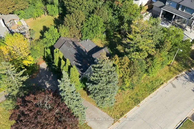 1428 Rebecca St, Oakville