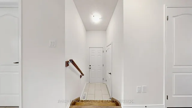 492 Queen Mary Dr, Brampton 5